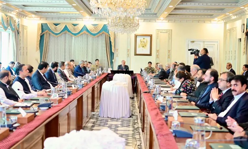 اسلام آباد میں وزیراعظم شہباز شریف کی زیر صدارت وفاقی کابینہ کا ہنگامی اجلاس